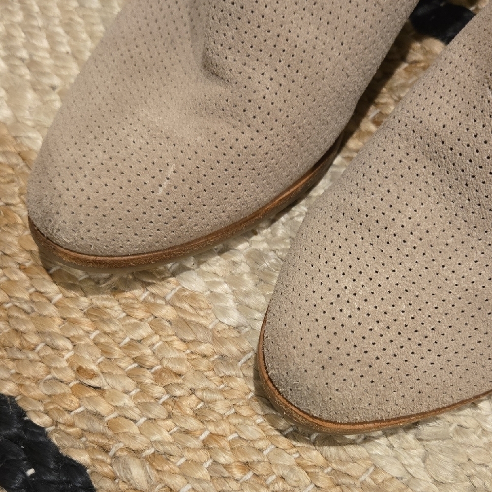 Dolce Vita Taupe Ankle Booties, Back Zip, VGUC, Sz8, Casual Boho Coachella Vibes - Picture 7 of 8